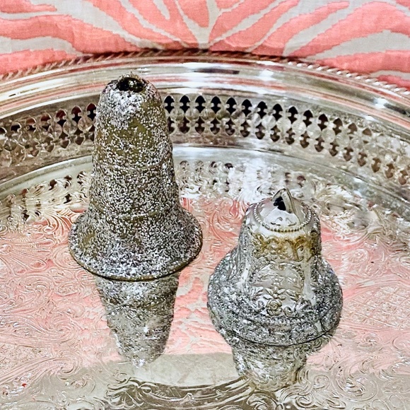 N29-BUNDLE ONLY Vintage Silver Glittered Plastic Decorative Bells - Picture 2 of 8